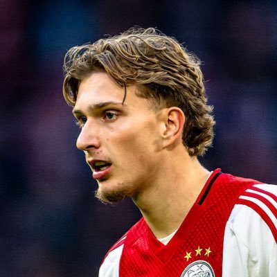 itakoekoek's profile picture. ajax & inter | 22