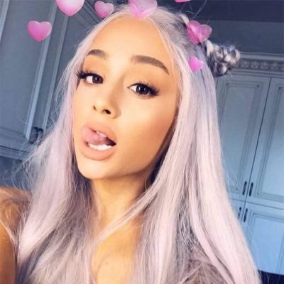 4moondoll's profile picture. sono simpatica