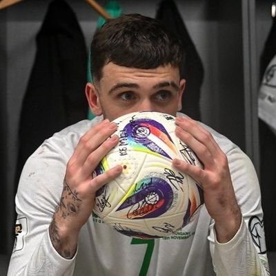 Dr_Hamza_Spurs's profile picture. Special¹, Dare Dream Do 🤍
It's not worth crying 'bout 
the things you can't erase
Like tattoos and regrets
Words I never meant 
& ones that got away . .