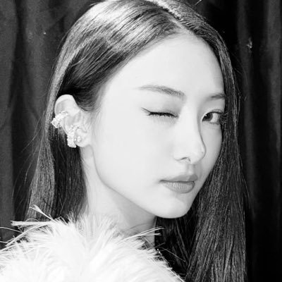 gawonsworld's profile picture. — for #가원 of MEOVV (•˕ •マ.ᐟ ☆