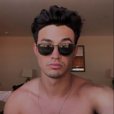 _Seabxrn's profile picture. ◐ ❚ ❪ 𝐖𝐀𝐑𝐋𝐎𝐂𝐊 ❫⿻ ♚ . 𝕏𝕏𝕏. ᦾ ❝━━SIN CITY IS 𝐂𝐎𝐋𝐃 𝐀𝐍𝐃 𝐄𝐌𝐏𝐓𝐘﹐ NO ONE IS AROUND TO 𝐉𝐔𝐃𝐆𝐄 𝐌𝐄.❞ ❚❙❘ ❍ ⨾ ⦃ 𝐓𝐑𝐀𝐍𝐒 𝐁𝐎𝐘⦄ 🏳️‍⚧️