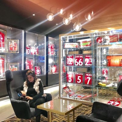 Tamaracdvhu5's profile picture. Fashion & design enthusiast | Blending Slovak roots with Florida vibes   🎨✂️