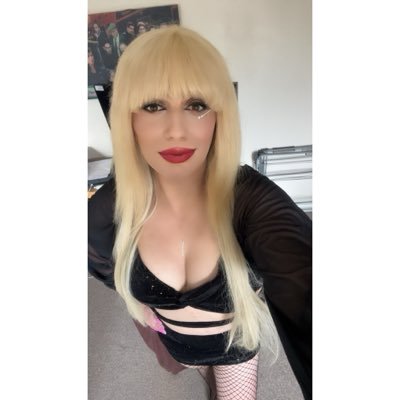 JennyferDior's profile picture. de Murcia por el mundo …divertida jugetona,traviesa bella y amiga de mis amig@s.adoro el cine y fiestas!!