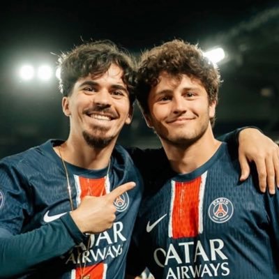 v1Ruush's profile picture. 