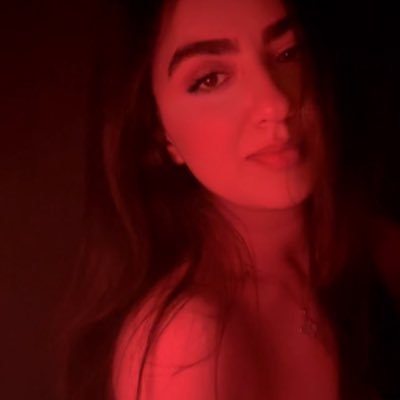 sensitivebuble's profile picture. 💋