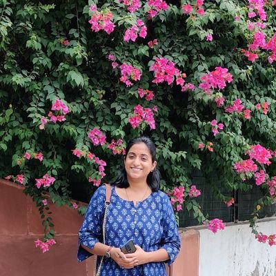dkalra___'s profile picture. Freelance writer, builder and writing my newsletter — Charaiveti 💌