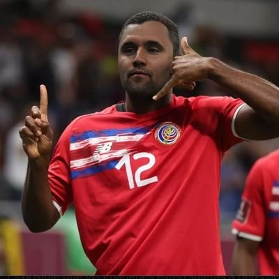 TheLifeOfPablix's profile picture. Somebody asked, ¿do we turn birds when I die ?  I riplied, do Angels have wings