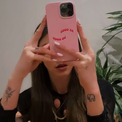 lightsupark's profile picture. ㅤㅤㅤㅤㅤit's all about having sex and feeling sad ㅤㅤ ⋮ ㅤㅤharry, eleanor & psh 💐 emimessi apologist