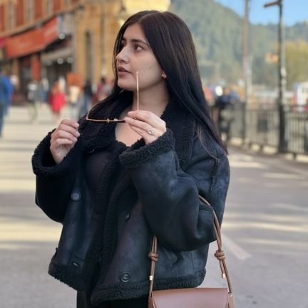 RuchiChandel333's profile picture. what's mine, is mine for keeps 🦋