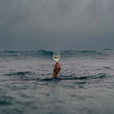 FinArtBeachGrl's profile picture. Beach-Art-Finance-Bama girl.