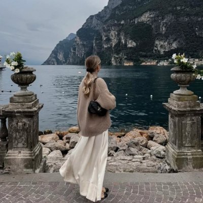 AjmaniManish's profile picture. Show your personality through details; unleash your aura through your outfit. 🇺🇸🇺🇸