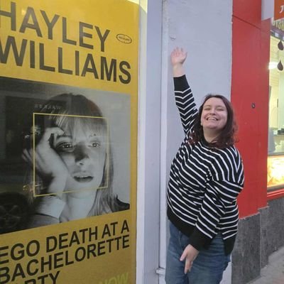 paramerrygold's profile picture. paramore and JLS // alive in spite of me🌸