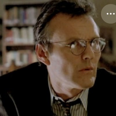 pIutoniannn's profile picture. vampires academic in training 📚 | PALESTINIAN • طولكرمية الأصل