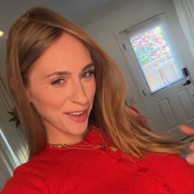 Rose13251231's profile picture. Fun