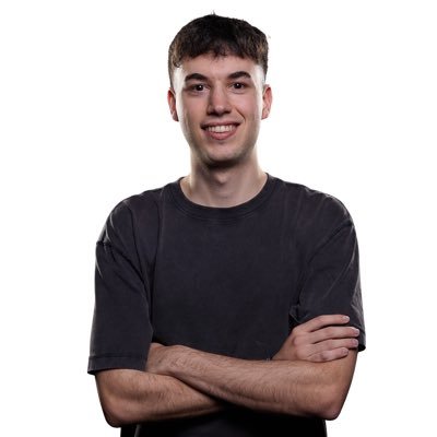 Giuliano20013's profile picture. 🇦🇷 | EA FC Player free agent | TOP 3 eLibertadores 2024🇧🇷🥉| TOP 9 eLibertadores 2025 🇧🇷 | Fc Pro Open 25 & 26 🏴󠁧󠁢󠁥󠁮󠁧󠁿🇺🇸