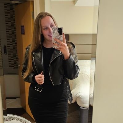 CraZyAbiM's profile picture. First Class in Advertising and Marketing BA Hons