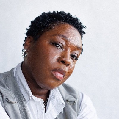 helenapipe's profile picture. actor—somewhere trying to share a story ✨
mostly on here to talk to myself.