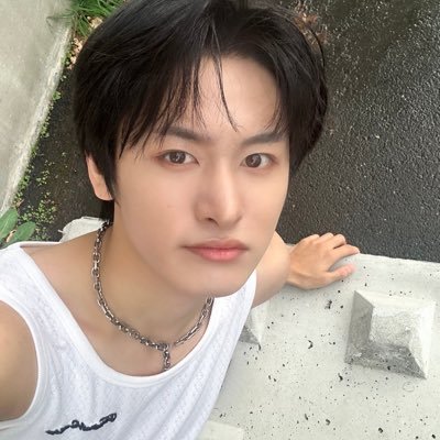 eunilvr's profile picture. for #은일, #성혼 & #유진 🤍