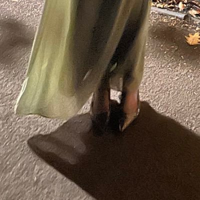 eblablooms's profile picture. avg book and fashion enjoyer