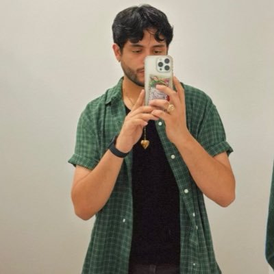 ChrisMtz_16's profile picture. 