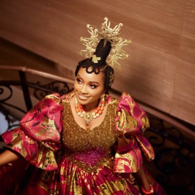 BabyWhale___'s profile picture. Afang connoisseur. Feminist.