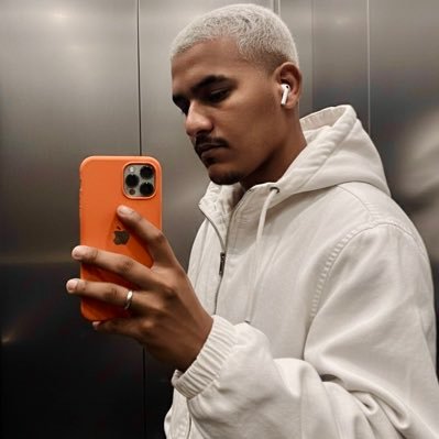 ovitorv's profile picture. 