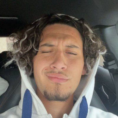 mkl_b39's profile picture. 👀