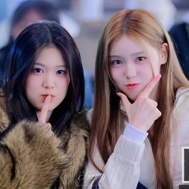 naya_offcl's profile picture. saeyoonz labubu