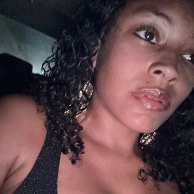 _1HundredProof's profile picture. 🩺ER •Cath Lab •BSN, RN💉✈️ #NSULA21 Alumna😈🧡 #PRNPrincess👩🏽‍⚕️ #HolisticHealthJunkie #PTGymRat💪🏾 Wherever required📍