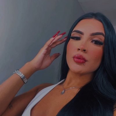 melloSfab_'s profile picture. Me, a thousand times me./ maquiadora profissional ✨