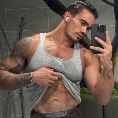 Khalidgusti01's profile picture. Tap here to access! 😈👇🏻