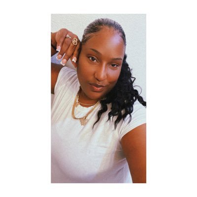 Prettyerrr's profile picture. Living Life & Thanking God Everyday          ( IG) Prettyerrr