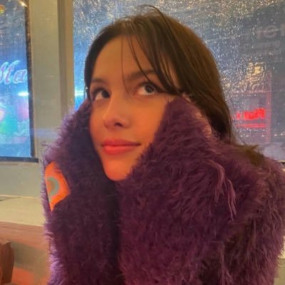 danielabedumb's profile picture. written by or