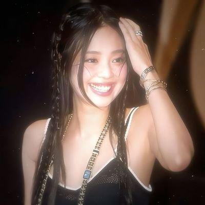 memely_Xx's profile picture. me gusta el kpop y si veo alguna crítica no dudaré en defenderlo⭐