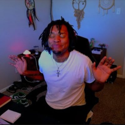 Farodbb's profile picture. alt: @farodlive_