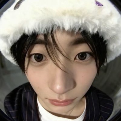 myyhuening's profile picture. 22 || She/Her || lol