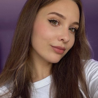 hdasha_art's profile picture. 𝐆𝐞𝐧𝐭𝐥𝐞 𝐚𝐫𝐭𝐢𝐬𝐭🤍 𝐈 𝐨𝐩𝐞𝐧 𝐦𝐲 𝐬𝐨𝐮𝐥 𝐭𝐡𝐫𝐨𝐮𝐠𝐡 𝐦𝐞𝐚𝐧𝐢𝐧𝐠𝐟𝐮𝐥 𝐚𝐫𝐭 #ArtDealers 𝐎𝐛𝐣𝐤𝐭: https://t.co/jrkWRm3MFG