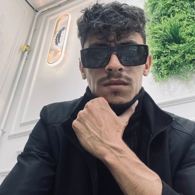 Rachid____fx's profile picture. Semi-Systemic Macro Trader 📊 + 900K Propfirm Capital ⚜️ No selling/No services.
