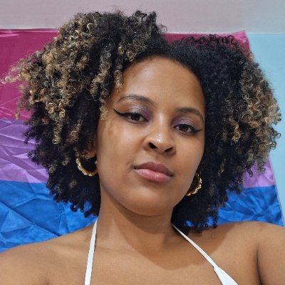 maciademaiss's profile picture. Não binário, 25