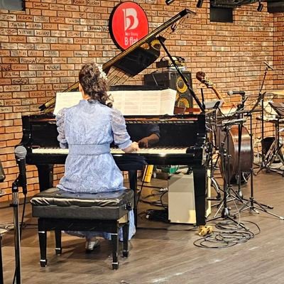 chirochannel111's profile picture. チロチャンネルのチロとは2020年に我が家にやってきた宝物　チンチラ（珍獣）♀です。
youtubeやってます
https://t.co/qCO6uoKbnX

主はアマチュアピアノ弾き（3年目）、再開組.室内楽大好き❤

弾き合い会主催してます😄