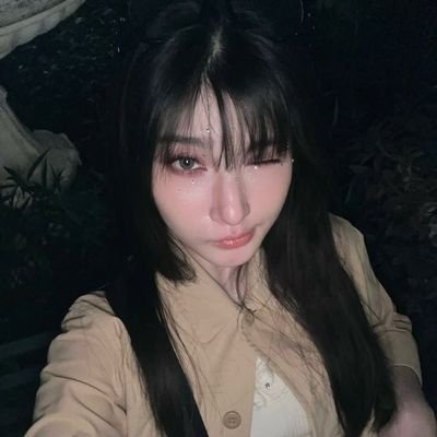 delliefode's profile picture. ⠀      as vezes glzeira e freudiana.