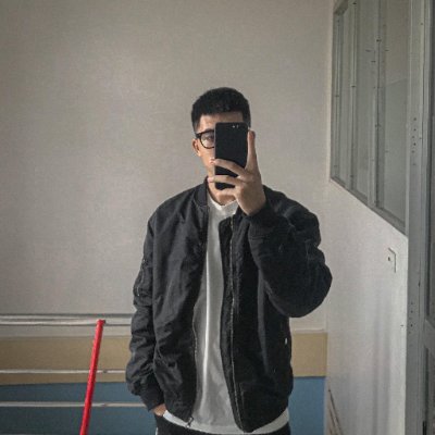 LuKim470825's profile picture. 