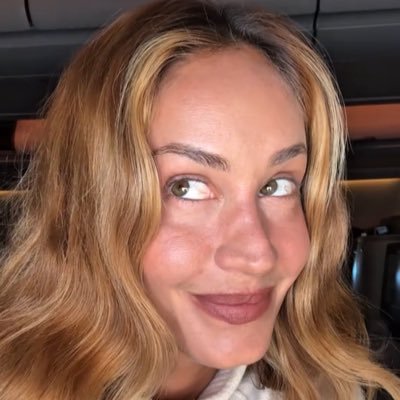 bebeinsacrifice's profile picture. hannah montana temporarily replaced by tigra brasiliana