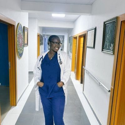 Daisyyyy_x's profile picture. Physiotherapist 🩺🥼
Proofreader 🖊️
Creative Writer ✍️