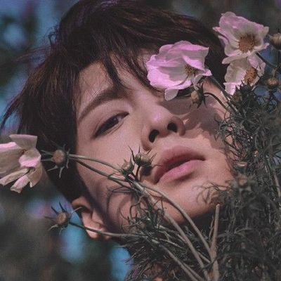 sehnazecey's profile picture. EXO IS FUCKING 9. Evet Exo 9 kişi. Öyle de kalacak.