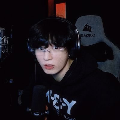 ER_Rose_'s profile picture. ♀️♈️|98| INFJ🐈‍⬛ 🐾