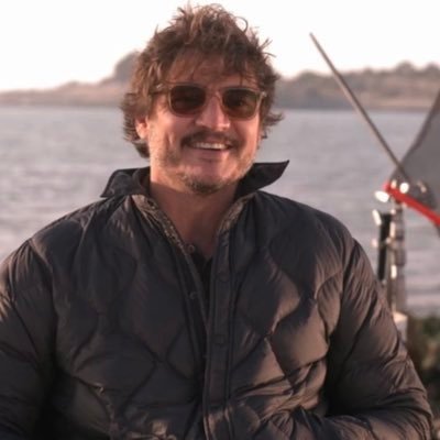 bffjoel's profile picture. I’m in the walls