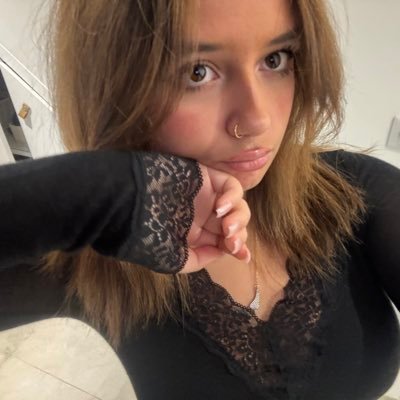 theyhateins's profile picture. 