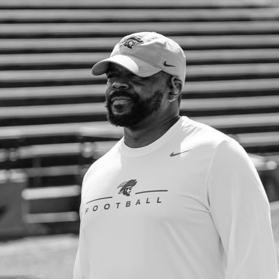 Coach_MDuncan's profile picture. 𝑯𝒖𝒔𝒃𝒂𝒏𝒅 / 𝑭𝒂𝒕𝒉𝒆𝒓 / 𝑫𝒆𝒇𝒆𝒏𝒔𝒊𝒗𝒆 𝑩𝒂𝒄𝒌𝒔 /✝️ 𝑪𝒐𝒍 3:23 "𝑴𝒚 𝒐𝒑𝒊𝒏𝒊𝒐𝒏𝒔 𝒂𝒓𝒆 𝒎𝒚 𝒐𝒘𝒏"