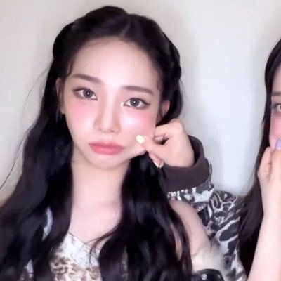 yjmnas's profile picture. 